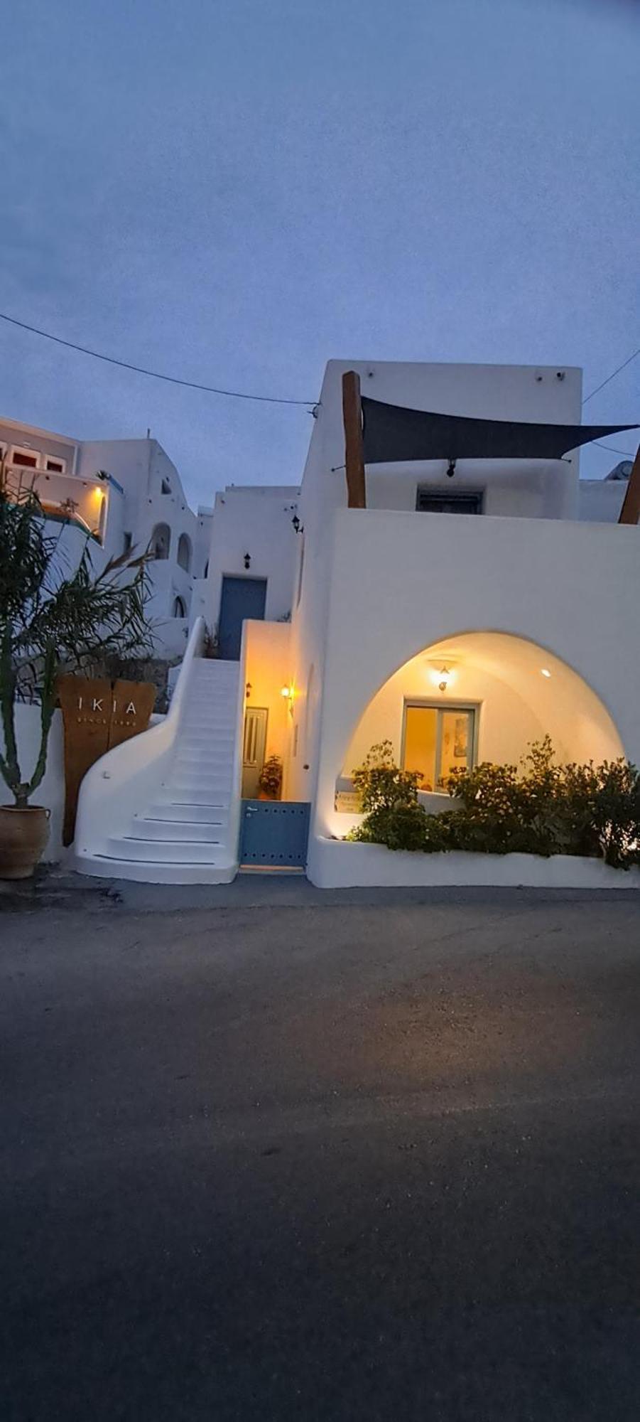Atlantida Spacious Flat Fira  Exterior photo