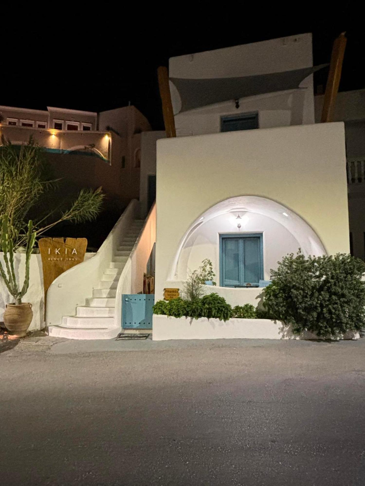 Atlantida Spacious Flat Fira  Exterior photo
