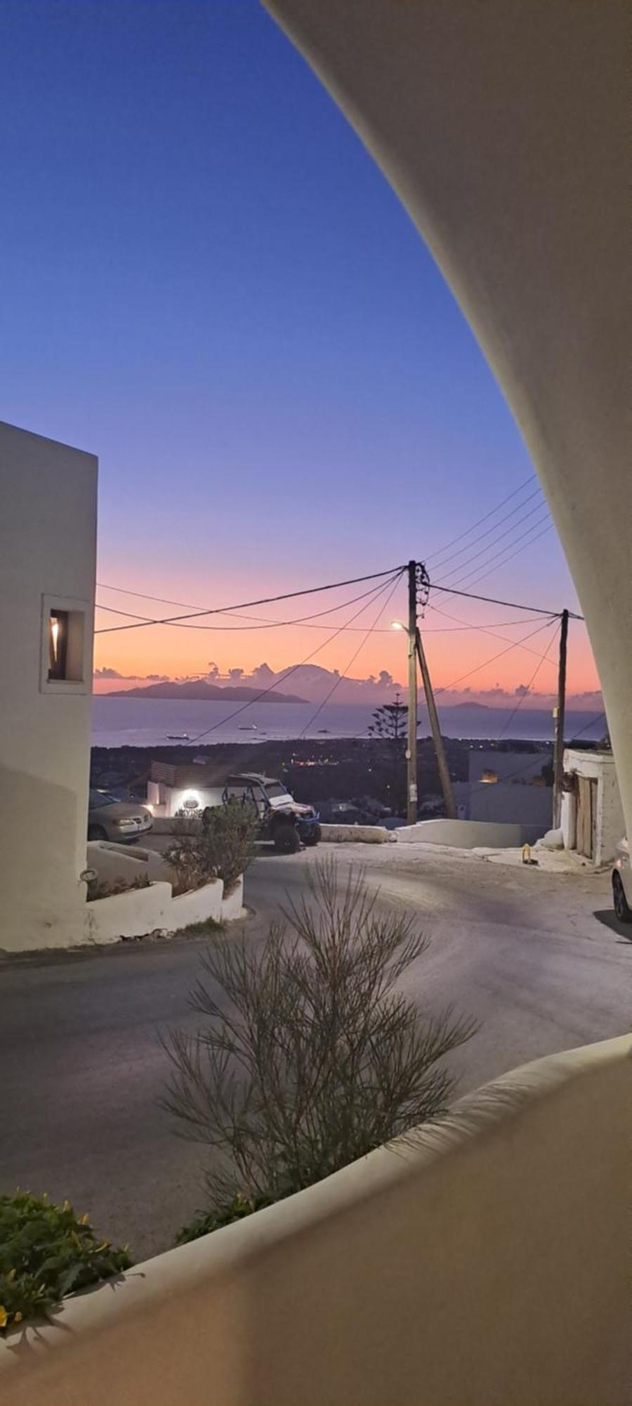 Atlantida Spacious Flat Fira  Exterior photo