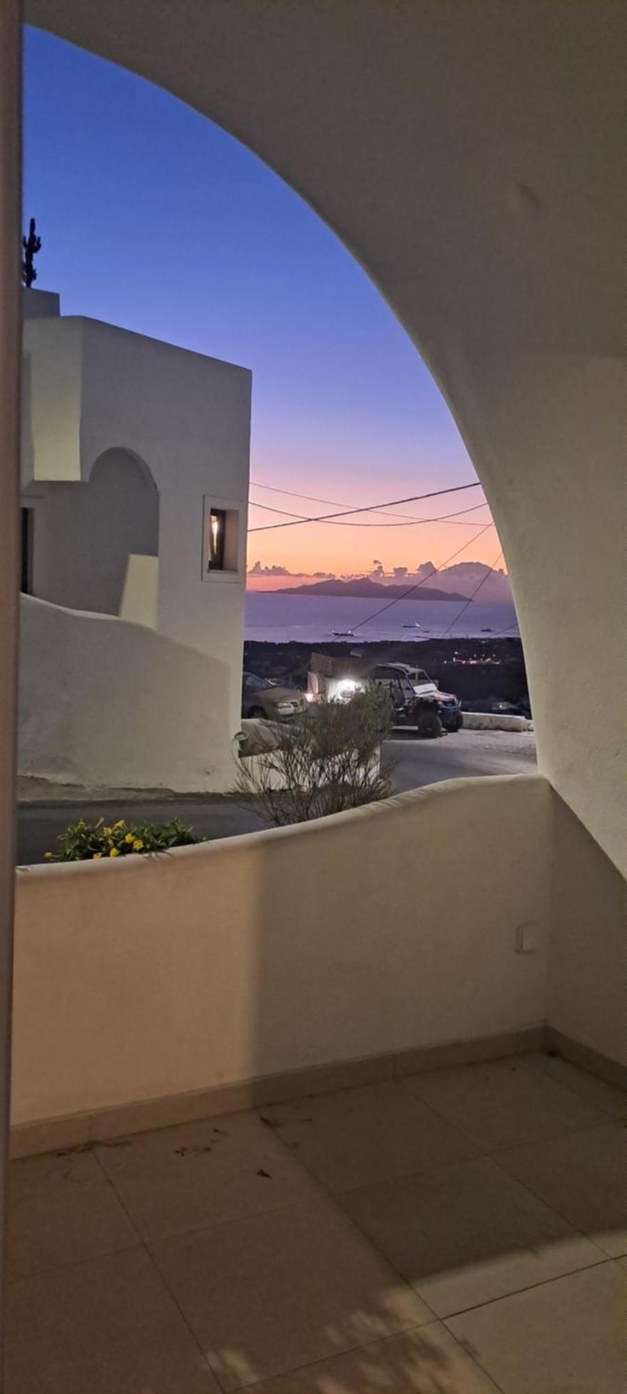 Atlantida Spacious Flat Fira  Exterior photo