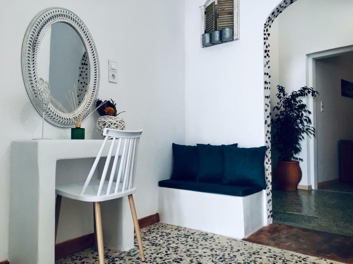 Atlantida Spacious Flat Fira  Exterior photo